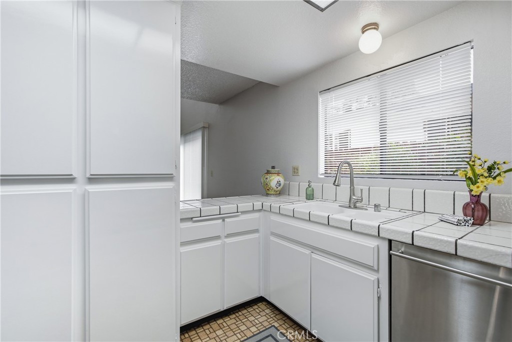 1116 Arcadia Avenue 2 Property Photo 8