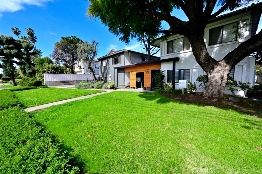 521 523 E Live Oak Avenue Property Photo 1