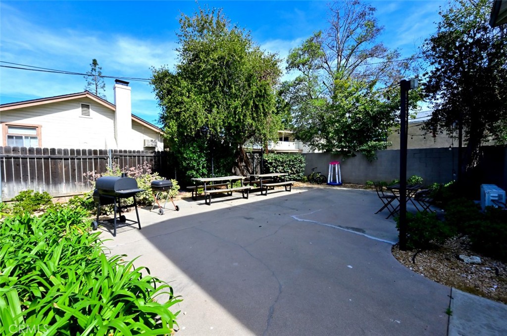 521 523 E Live Oak Avenue Property Photo 14