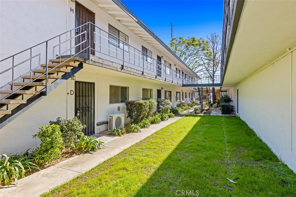 521 523 E Live Oak Avenue Property Photo 26