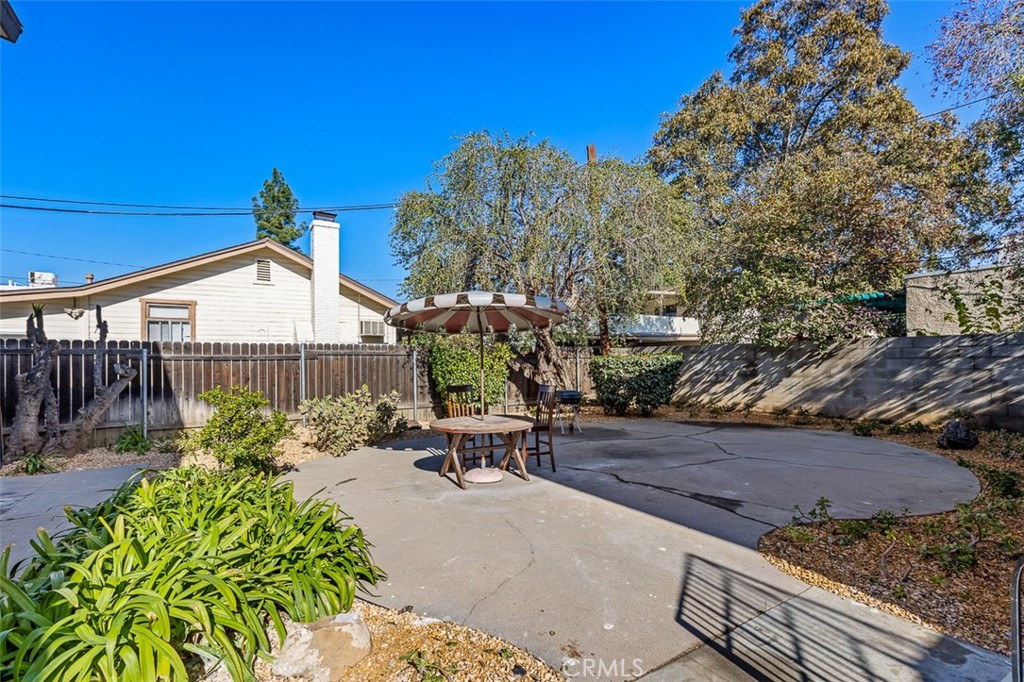 521 523 E Live Oak Avenue Property Photo 27