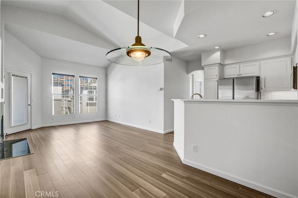 7673 Hazard Center Property Photo 8