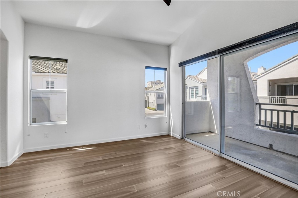 7673 Hazard Center Property Photo 18