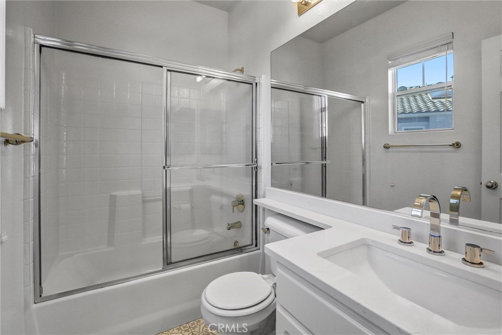 7673 Hazard Center Property Photo 23