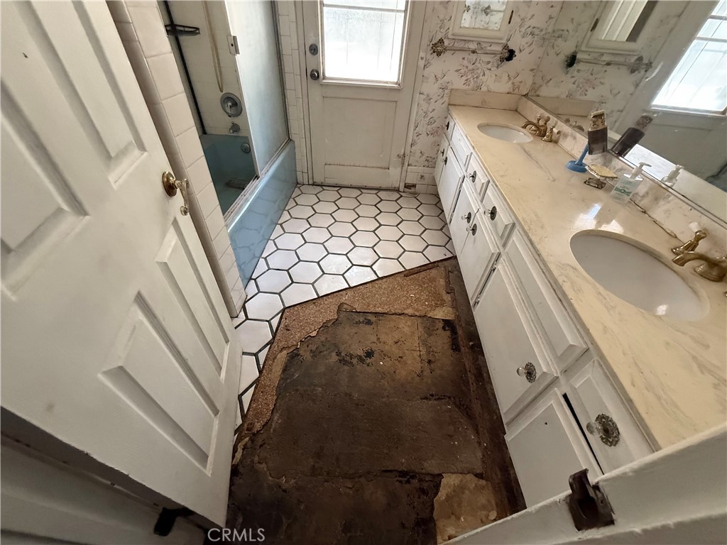 4565 David Property Photo 9