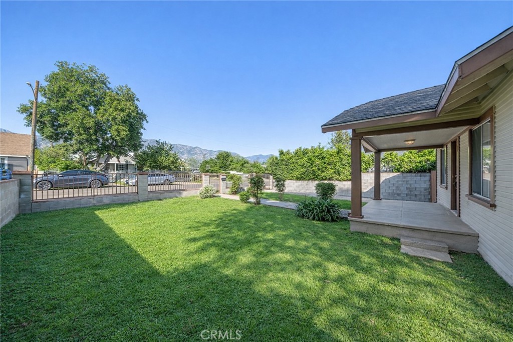 3328 Milton Street Property Photo 6