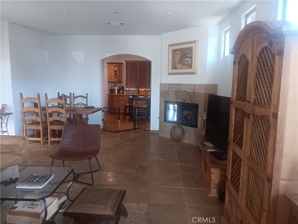 2257 Pierpont Property Photo 9