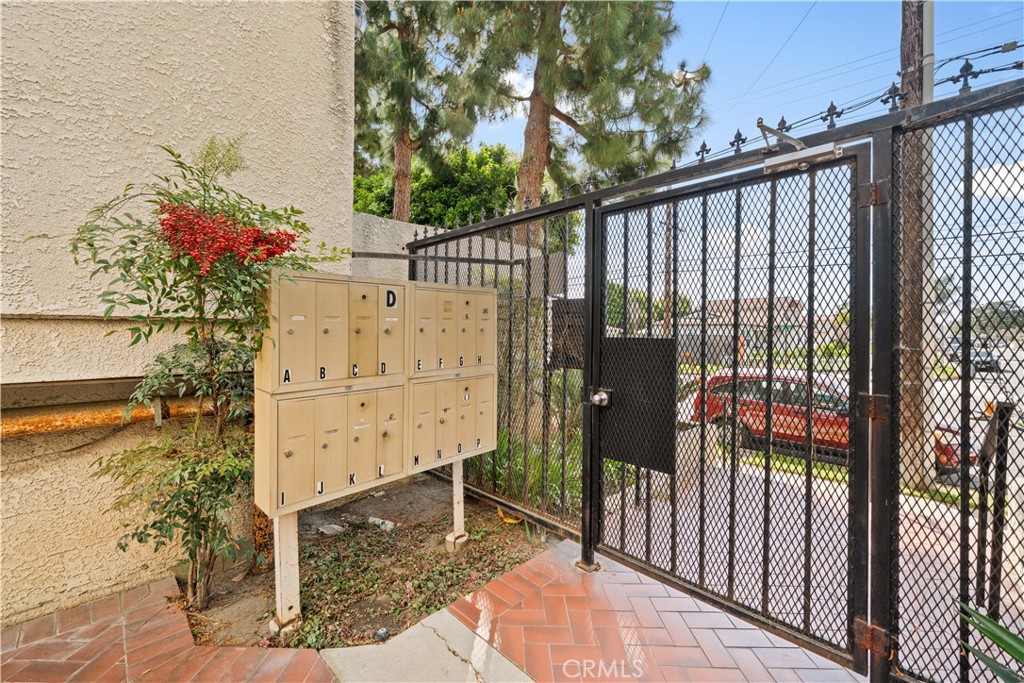 4021 182nd #h Property Photo 6