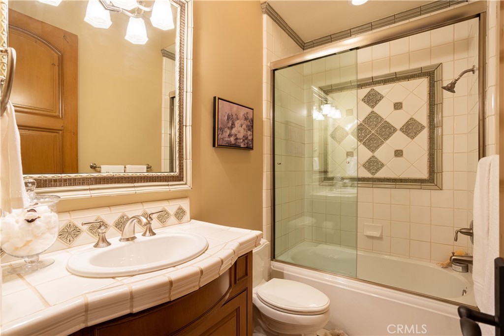 905 Crescent Property Photo 30