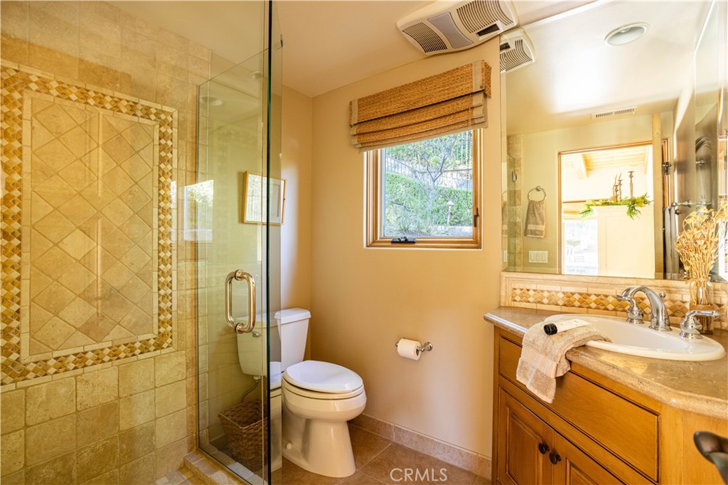 905 Crescent Property Photo 53