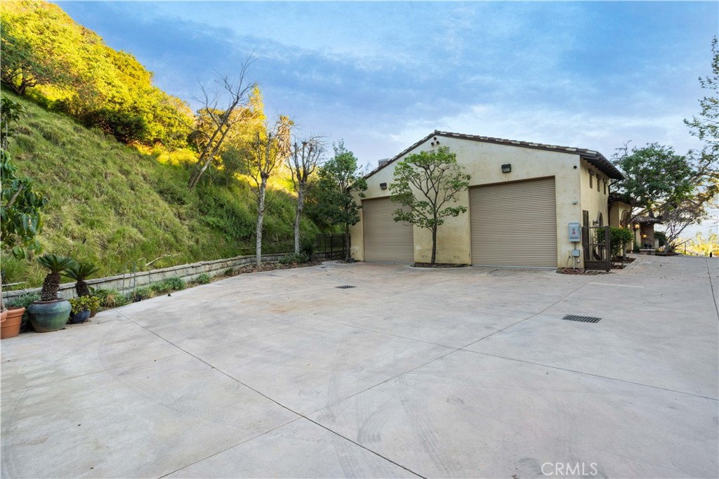 905 Crescent Property Photo 62