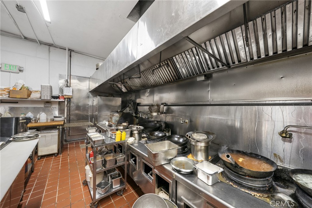 14010 Ventura Boulevard Property Photo 8