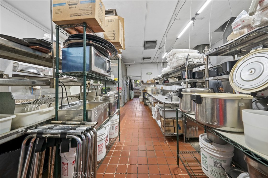 14010 Ventura Boulevard Property Photo 9