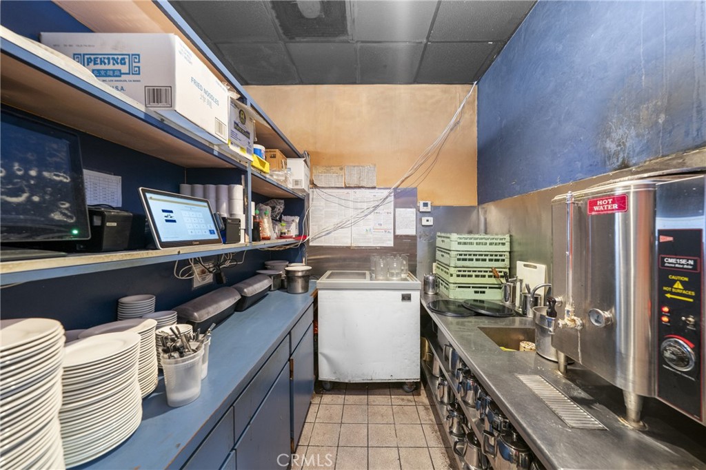14010 Ventura Boulevard Property Photo 16