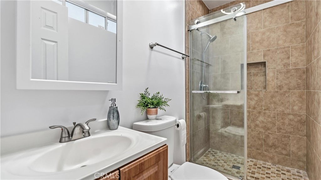 104 106 E Linda Vista Avenue Property Photo 15