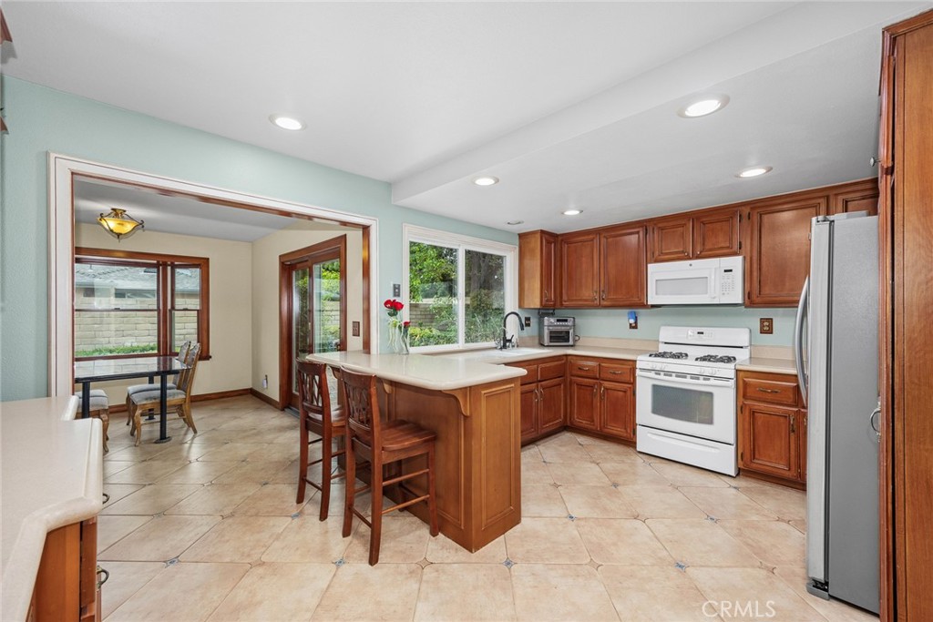 2047 E Fern Drive Property Photo 11