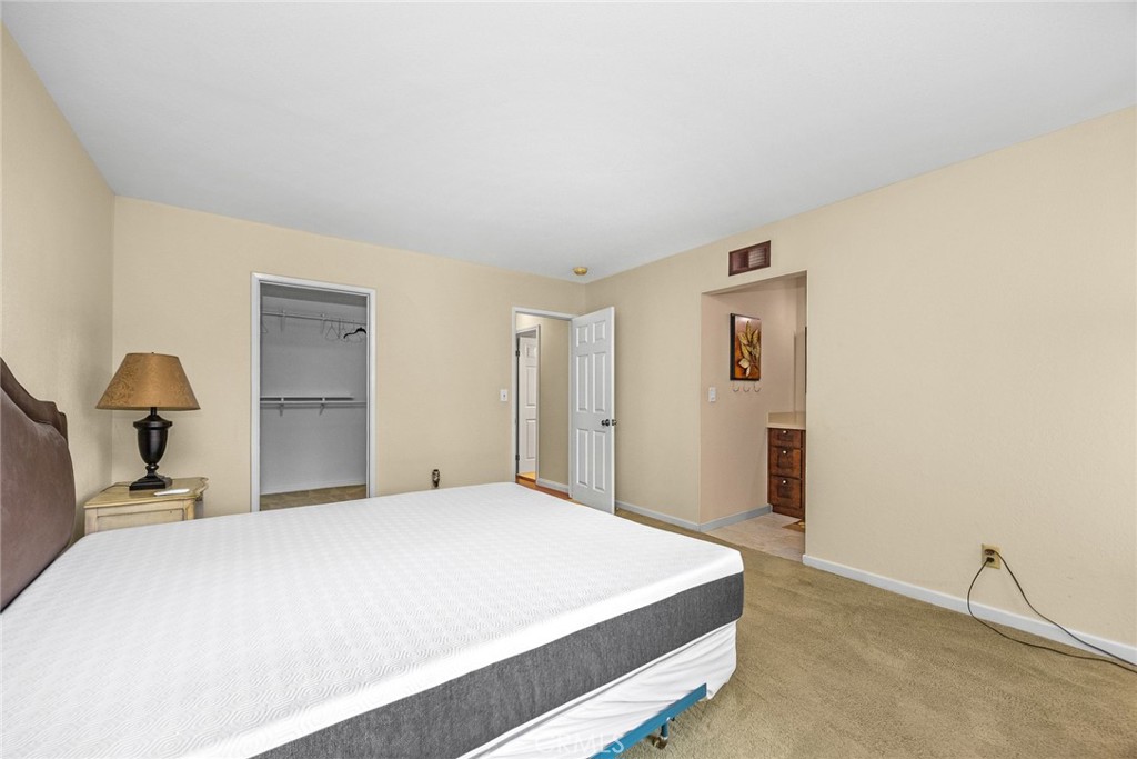2047 E Fern Drive Property Photo 19