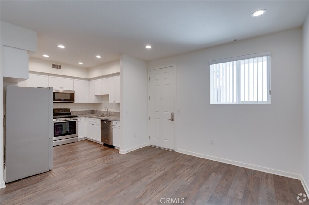 1836 Sichel 27 Property Photo 12