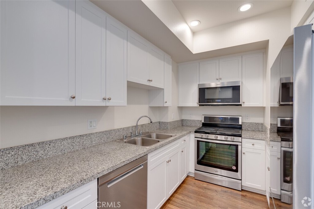 1836 Sichel 27 Property Photo 17
