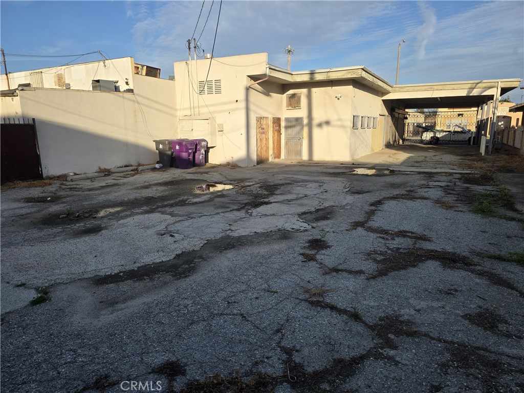 1425 Cherry Property Photo 3