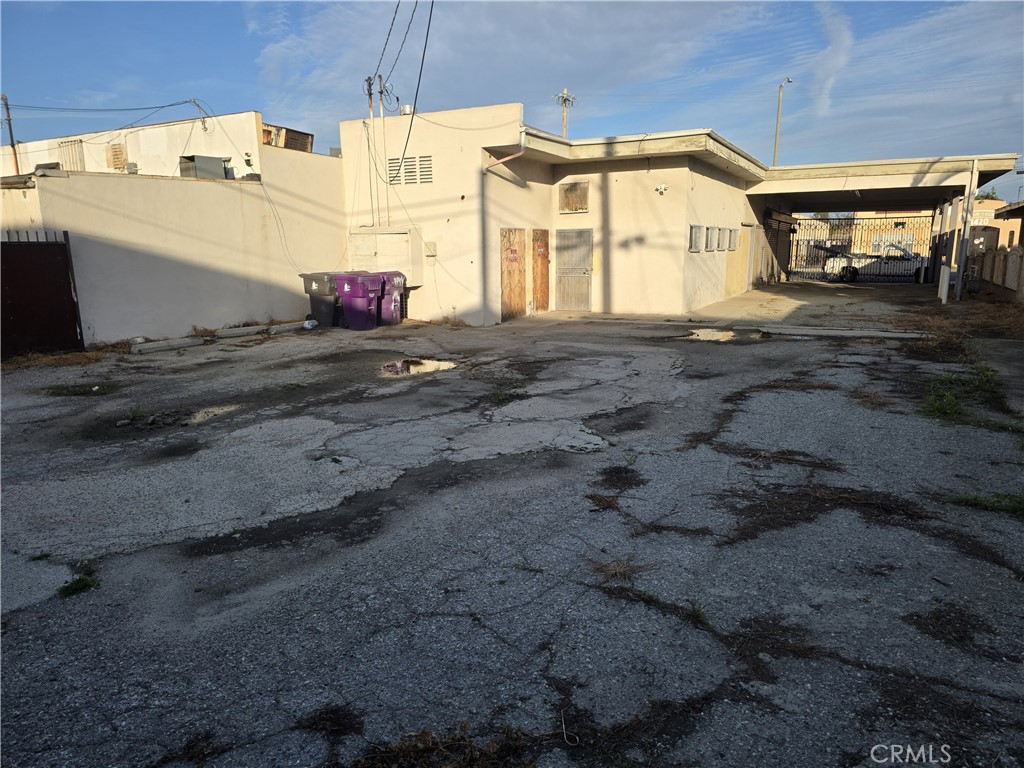 1425 Cherry Property Photo 3
