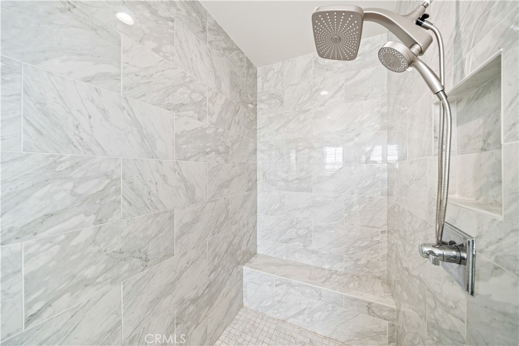 702 E Lemon Swirl Property Photo 30