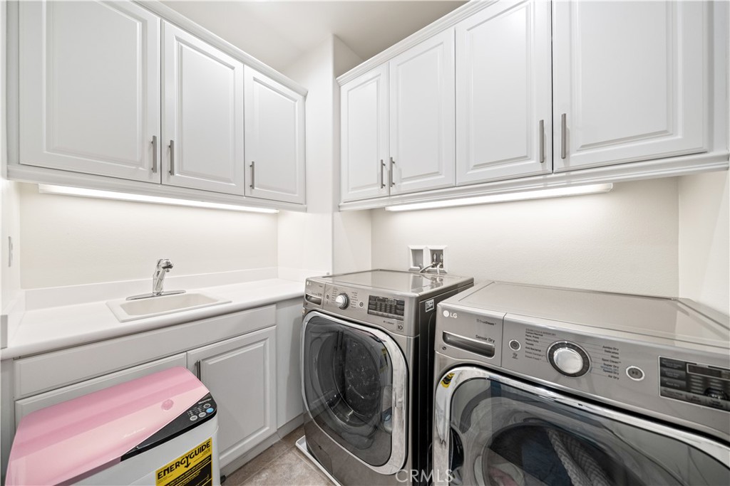 702 E Lemon Swirl Property Photo 32