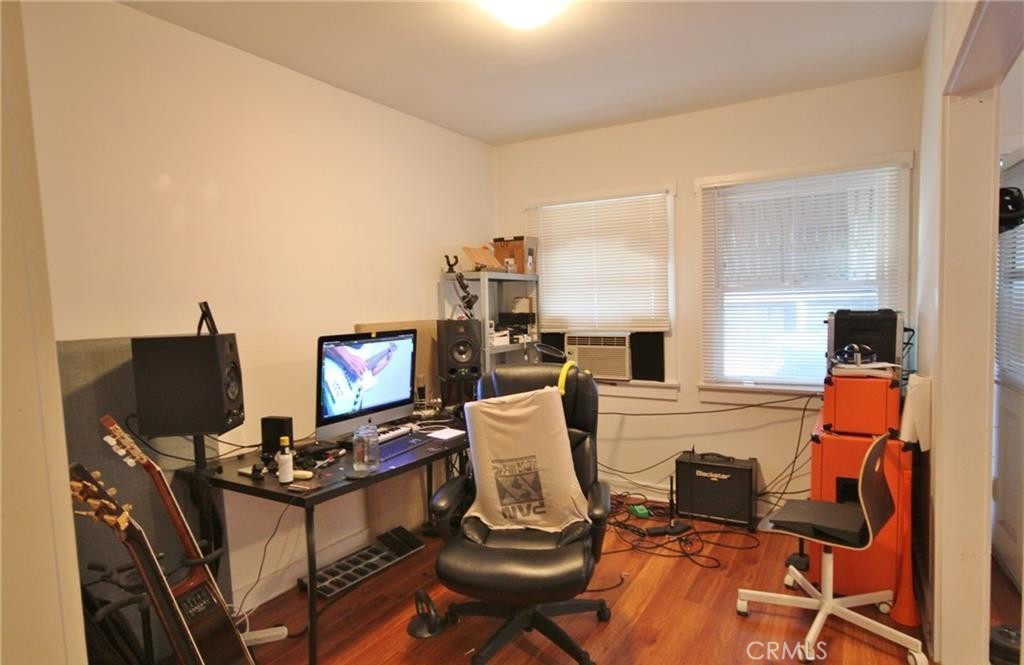 115 S Chester Avenue Property Photo 10