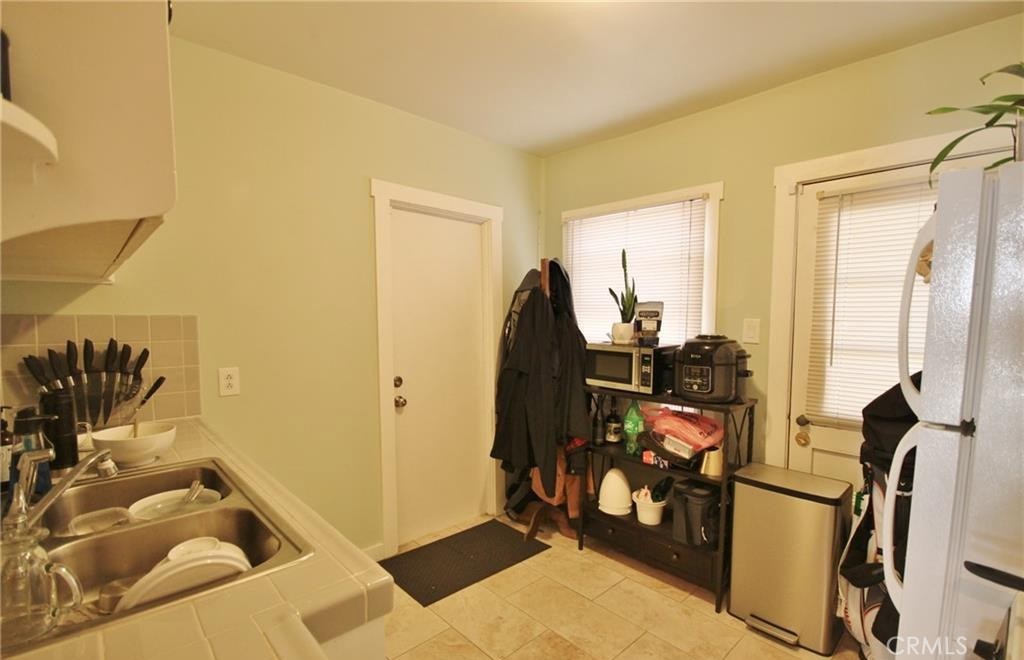 115 S Chester Avenue Property Photo 14