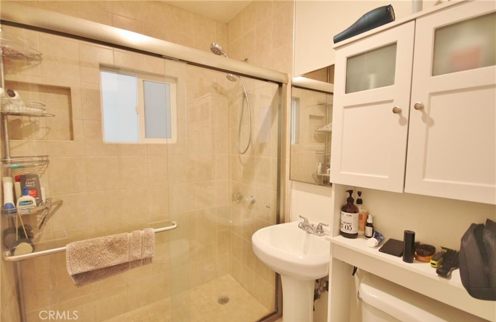 115 S Chester Avenue Property Photo 16