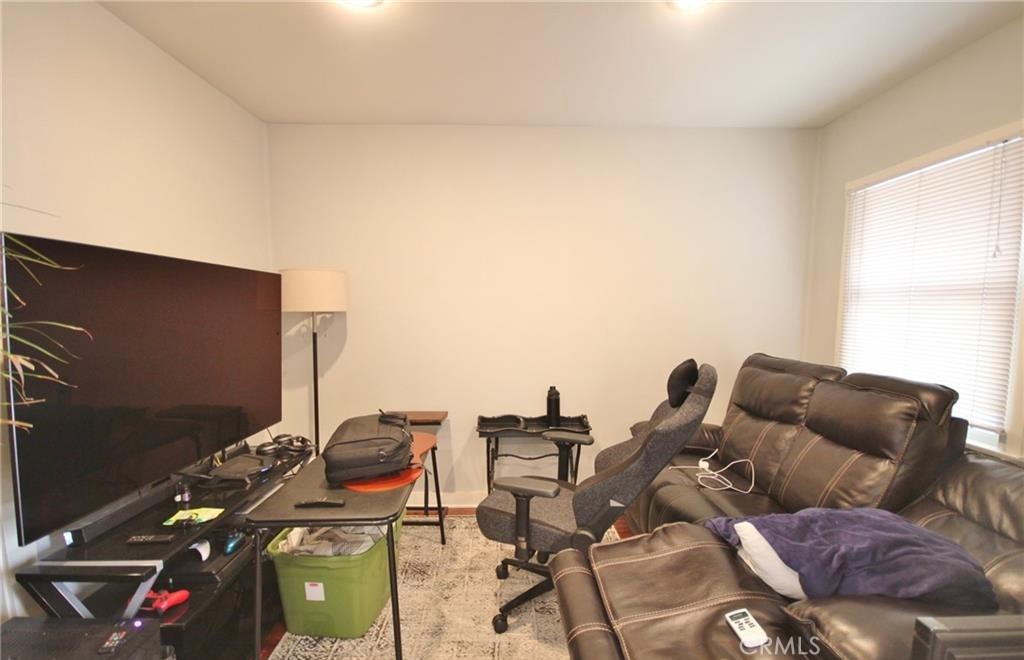 115 S Chester Avenue Property Photo 19