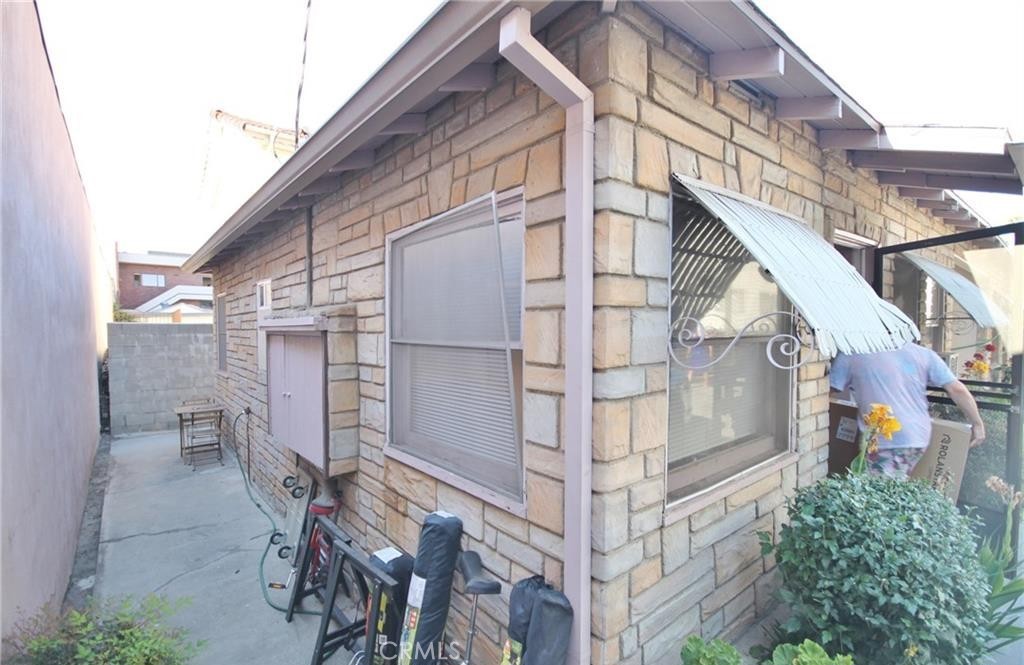 115 S Chester Avenue Property Photo 25