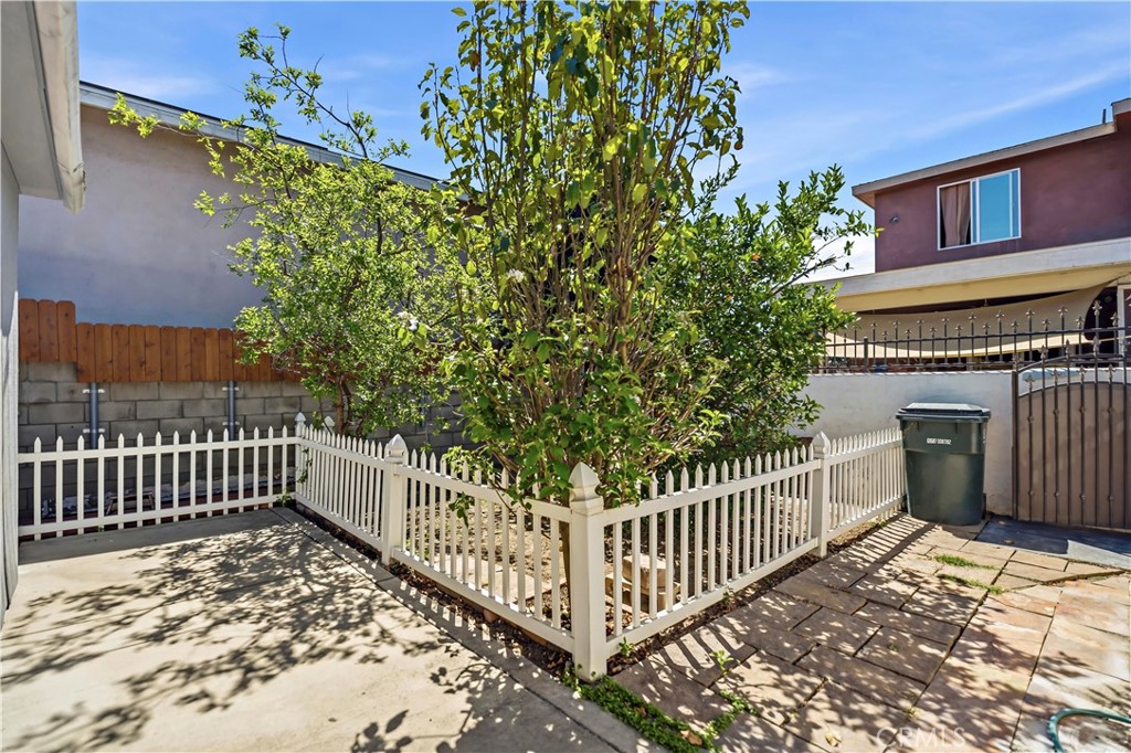11641 Bryant Property Photo 40