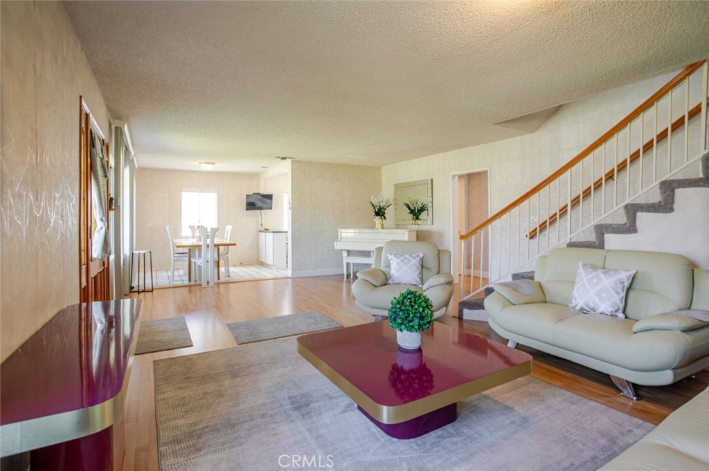 4040 Lynd Avenue Property Photo 6