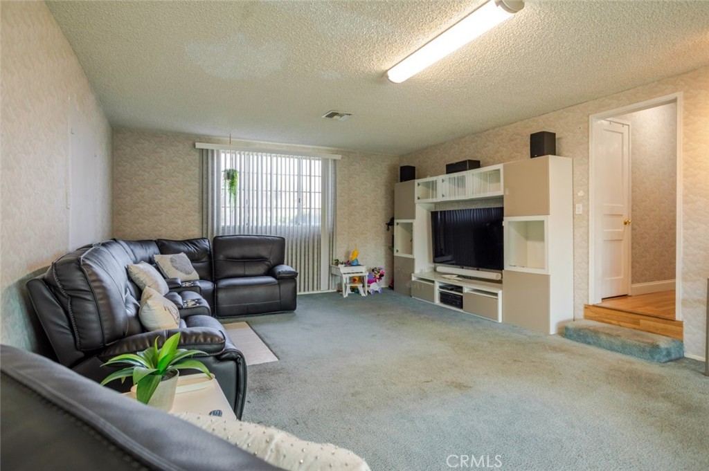 4040 Lynd Avenue Property Photo 7