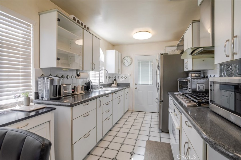 4040 Lynd Avenue Property Photo 10