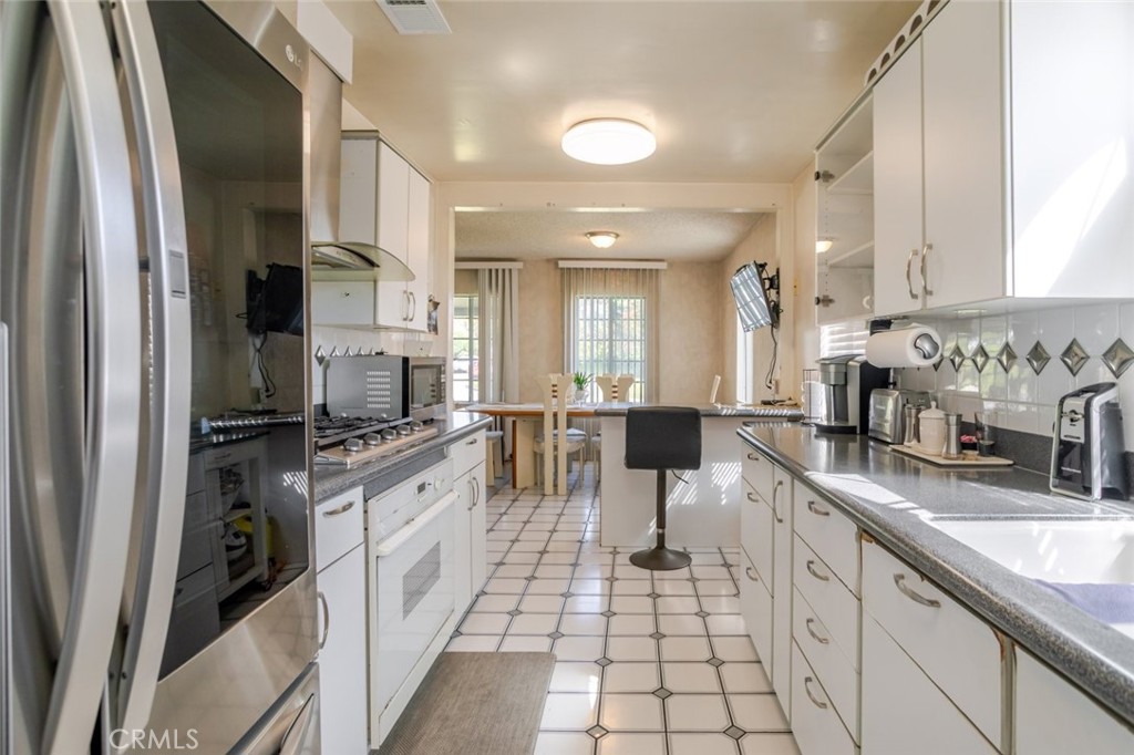 4040 Lynd Avenue Property Photo 13