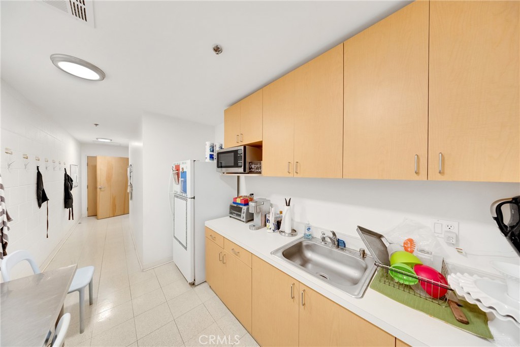 1124 Mission Property Photo 18