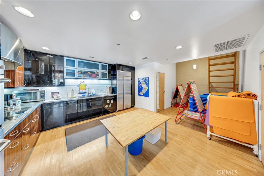 1124 Mission Property Photo 51