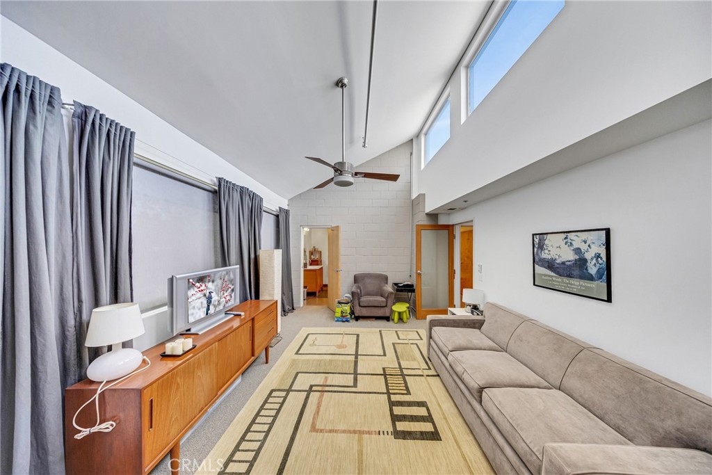 1124 Mission Property Photo 65
