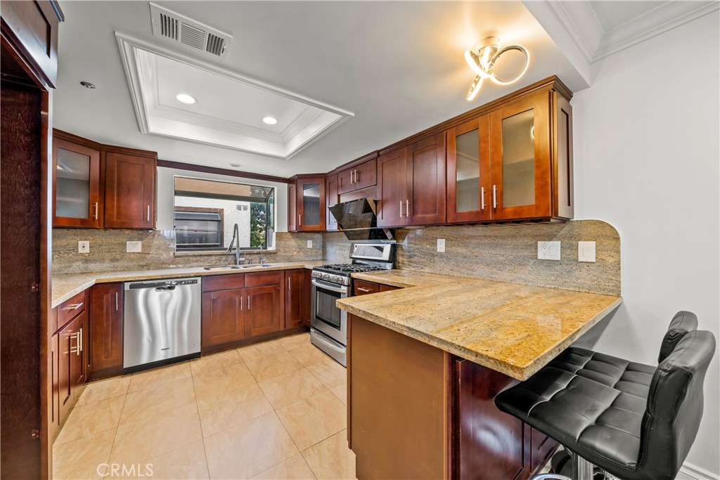 438 E Newmark Avenue A Property Photo 11
