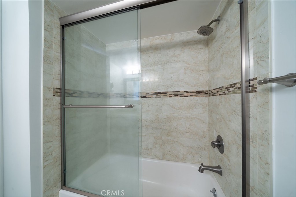 438 E Newmark Avenue A Property Photo 16