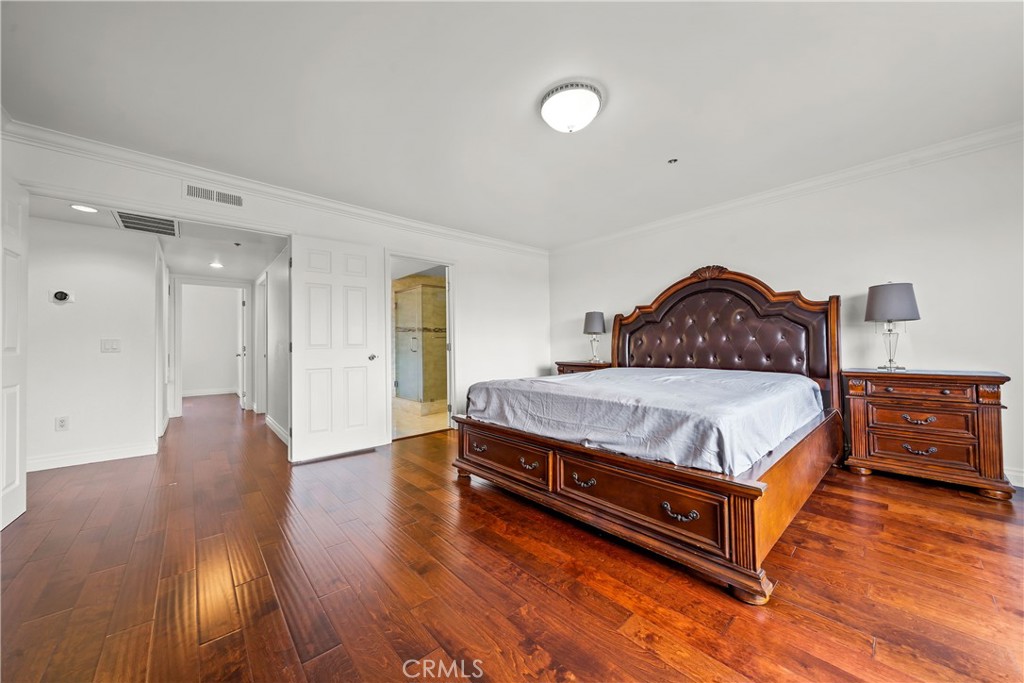 438 E Newmark Avenue A Property Photo 22