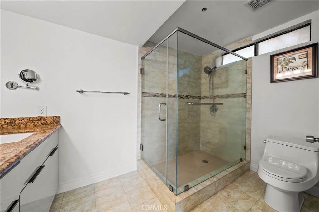 438 E Newmark Avenue A Property Photo 24