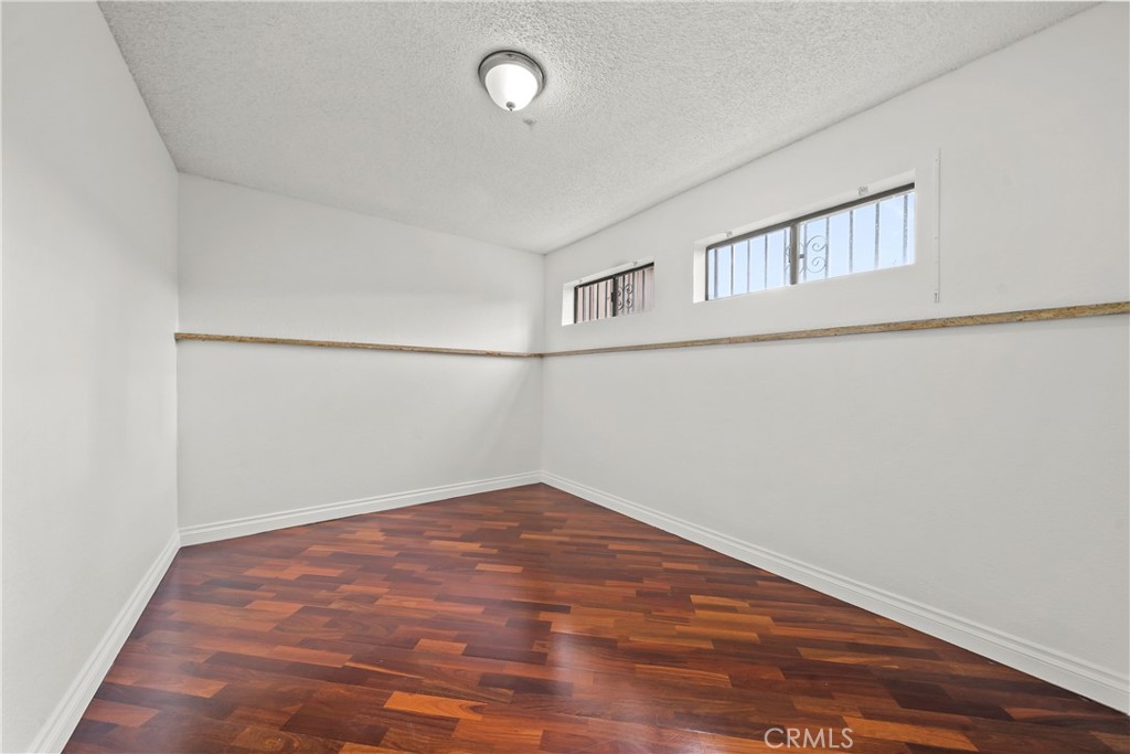438 E Newmark Avenue A Property Photo 28