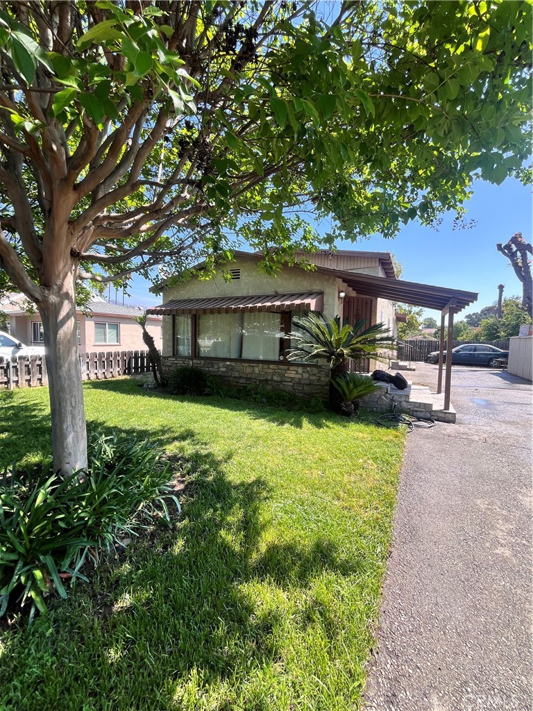 740 N Amelia Avenue Property Photo 7