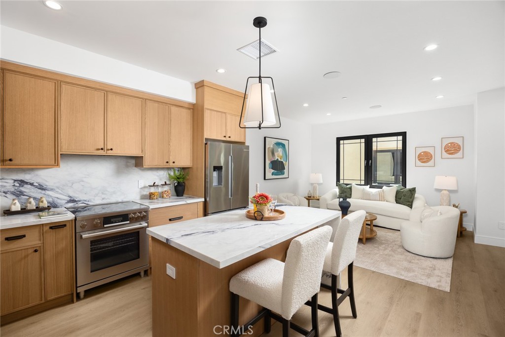 826 Sunset Boulevard A Property Photo 12