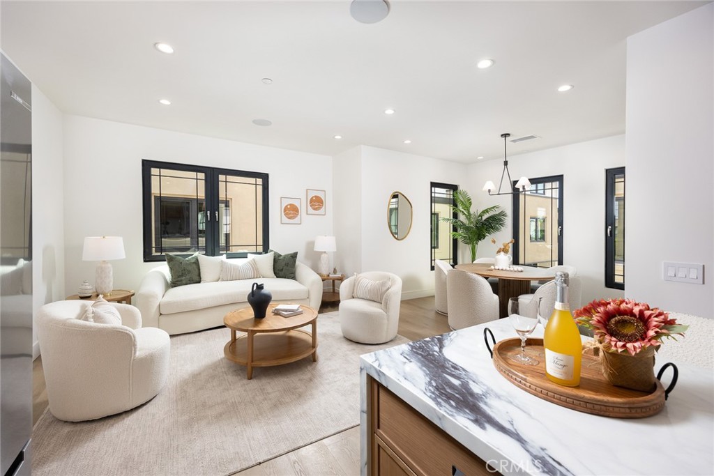 826 Sunset Boulevard A Property Photo 15