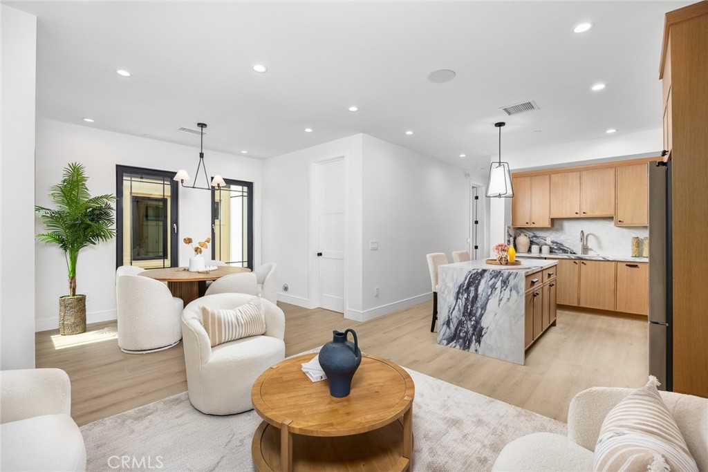 826 Sunset Boulevard A Property Photo 16
