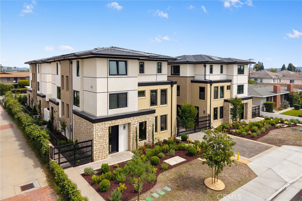 826 Sunset Boulevard B Property Photo 1